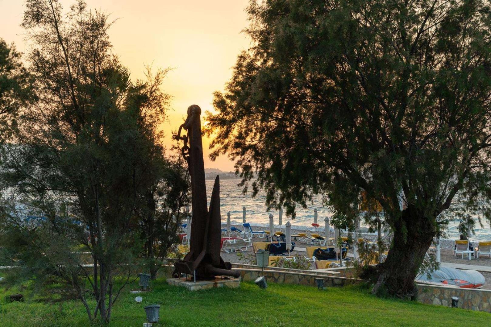 Dionysos Hotel 4*