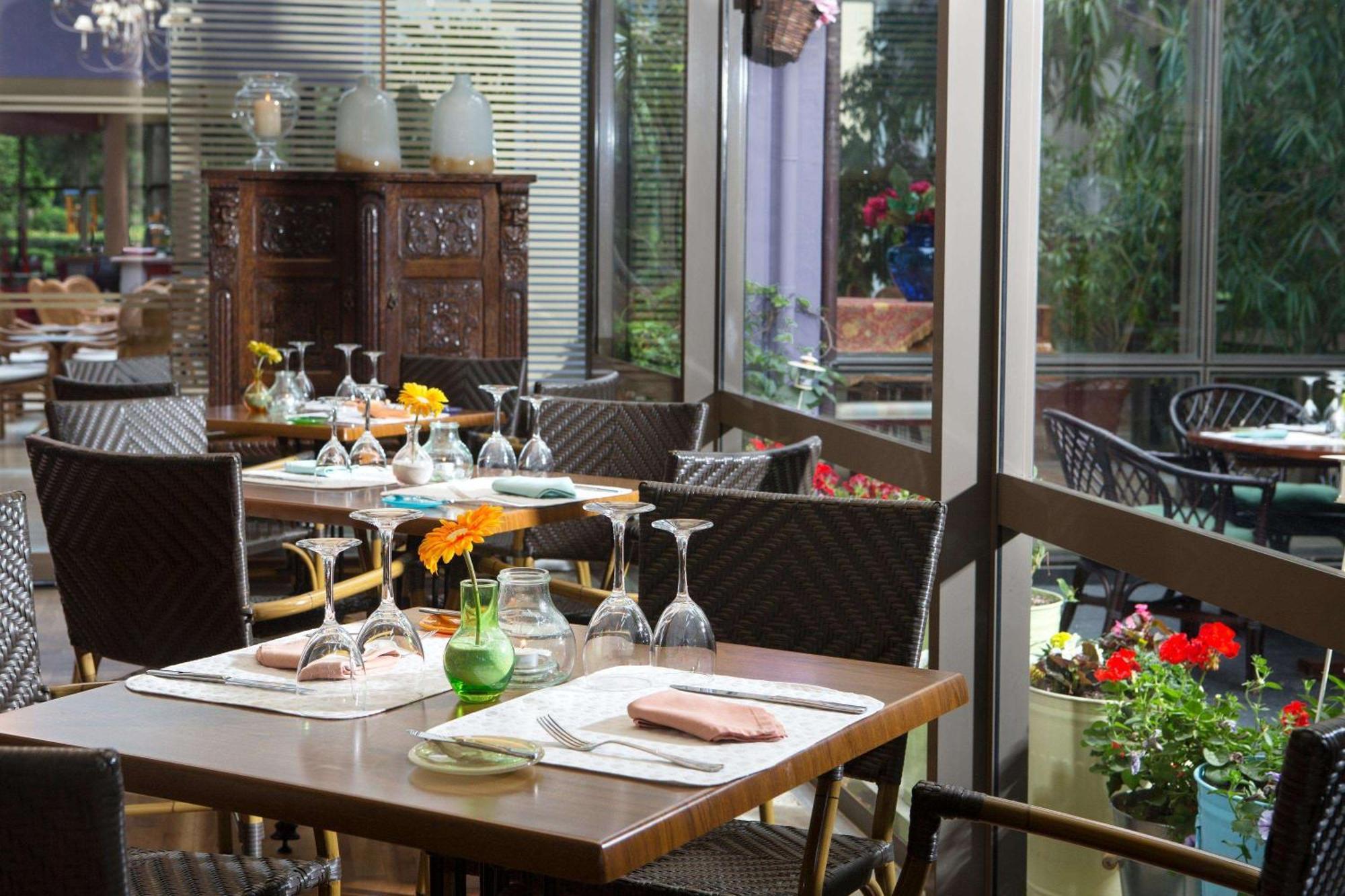 Hotel Dionysos 4*