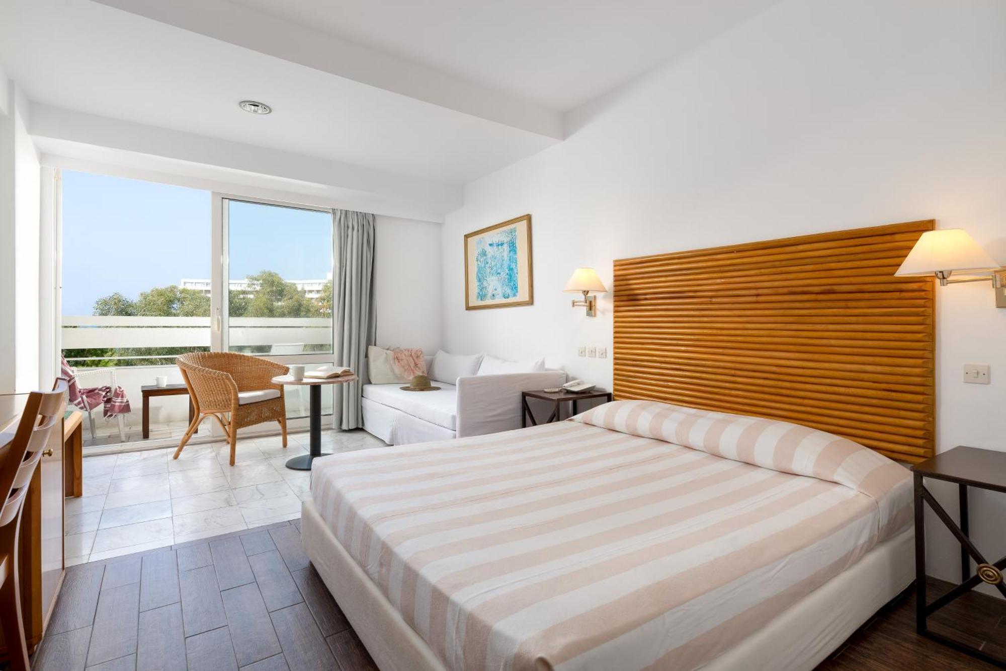 Hotel Dionysos 4*