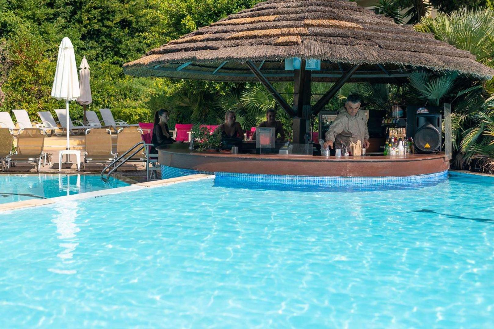 Dionysos Hotel 4*