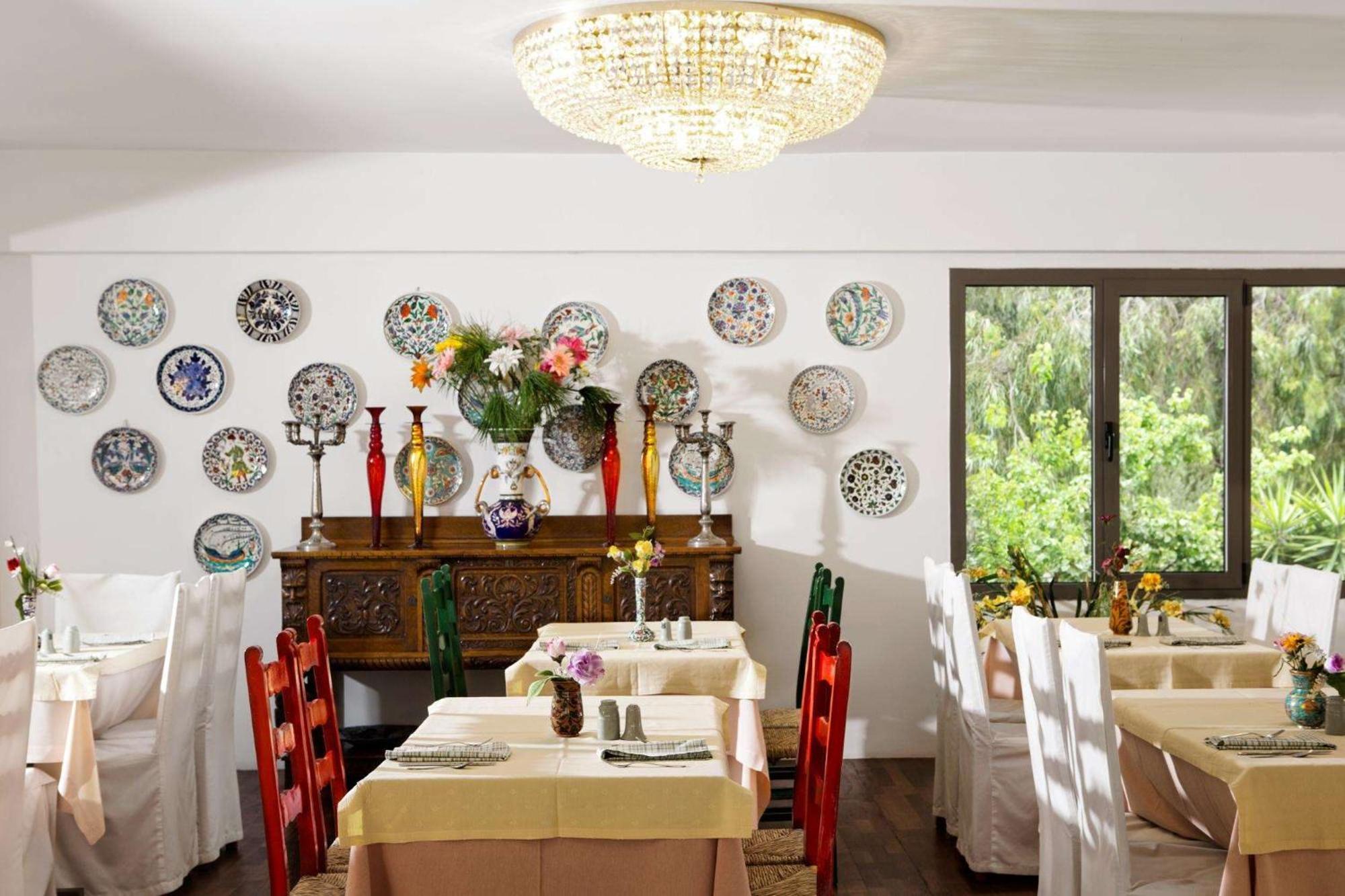 Dionysos Hotel 4*